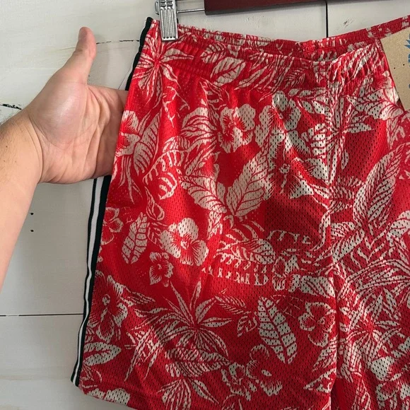 Chubbies Hawaiian floral print mesh shorts - Picture 4 of 4
